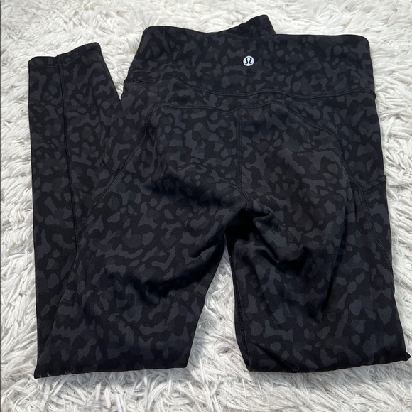 Lululemon Invigorate High-Rise Tight 25" Formation Camo Deep Coal Multi - Picture 4 of 6